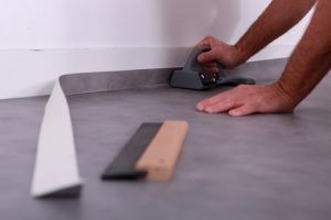 Linoleum Flooring Installer